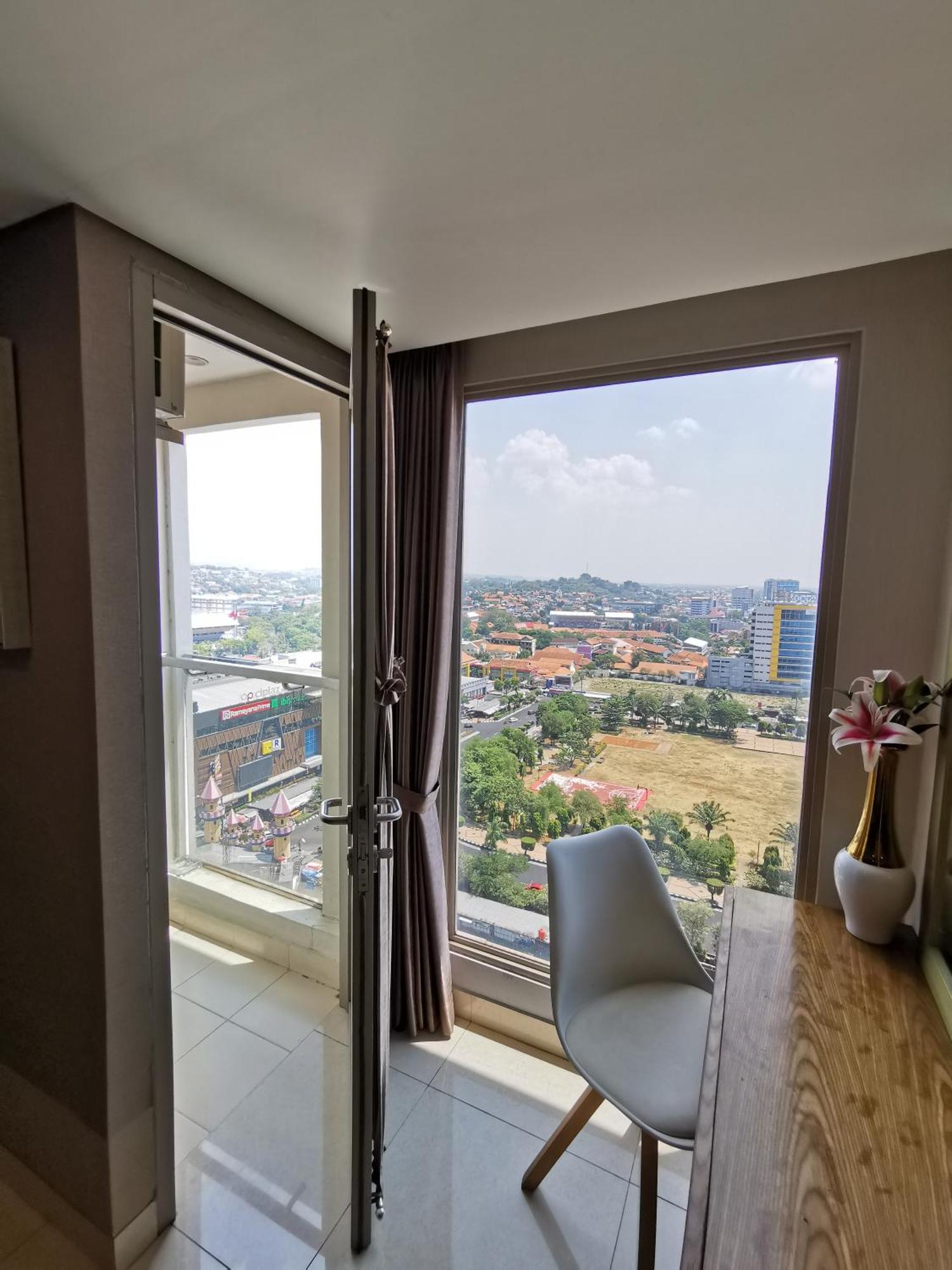 Residence Warhol Simpang Lima Semarang Kültér fotó